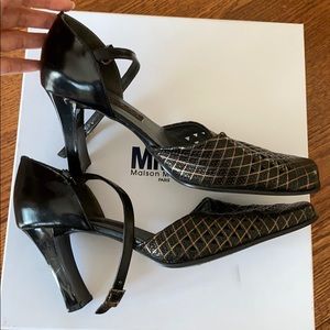 NWOT Leather heel. Chunky heel, Soft real leather